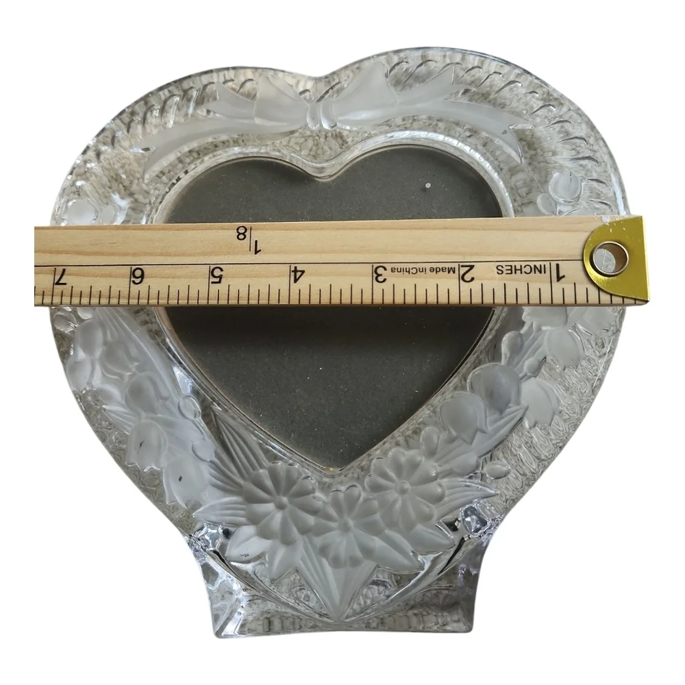 Home Beautiful Japan Heart Shaped Glass Photo Frame – 5x5 Floral Bow Design